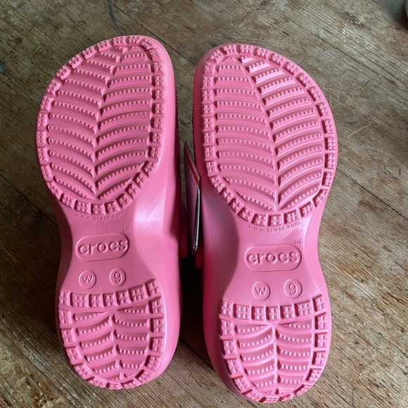 Crocs Platform Clogs - Picture 8 of 8